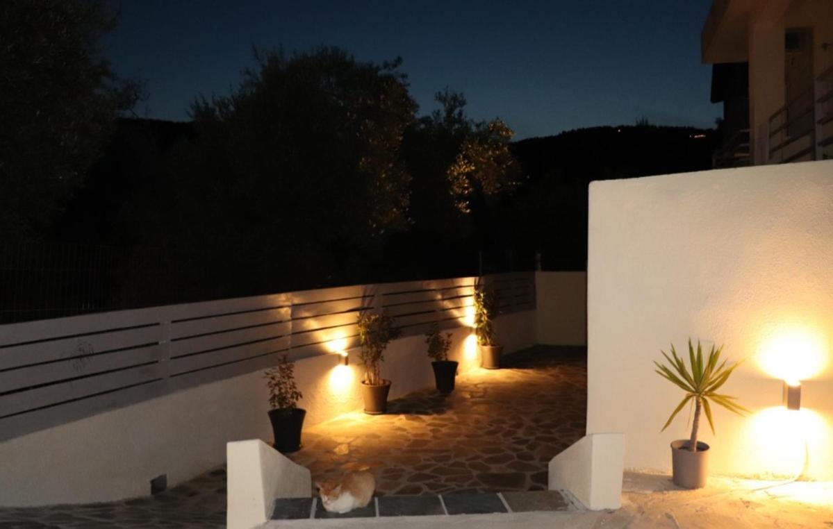 העיירה סקיאתוס Fiosal Apartments 1 מראה חיצוני תמונה