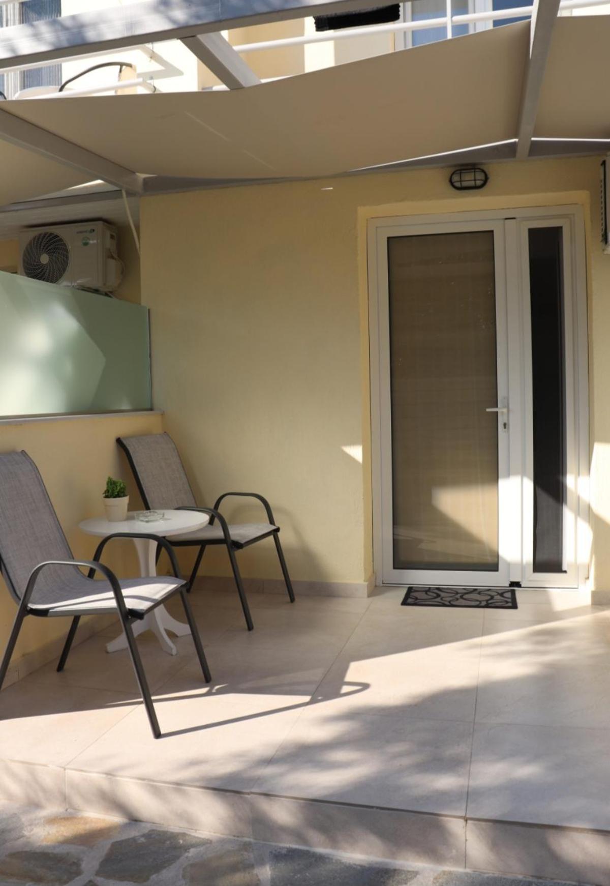 העיירה סקיאתוס Fiosal Apartments 1 מראה חיצוני תמונה